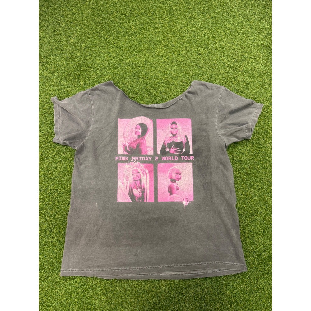 Nicki Minaj Pink Friday 2 World Tour 2024‎ T-Shirt Gray Pink Graphic Concert L